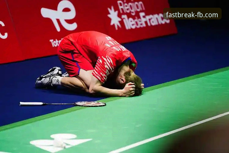 石宇奇亚锦赛强势夺冠，终结国羽八年男单冠军荒，FB体育手机版全程直击